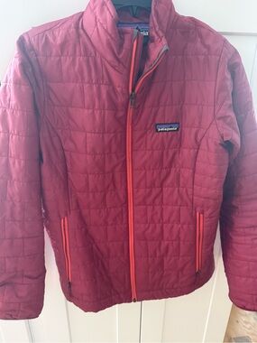 Women’s Patagonia Nano jacket , size small ,
like new